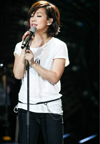 一覺醒來，“眯眯眼”淪為全民公敵？這5位小眼明星個個招人喜歡