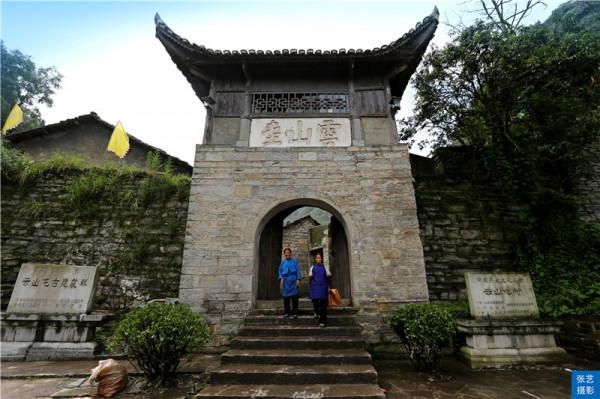 貴州西部藏了個“中國涼都”，夏季只有19℃，沿途都是少數民族村