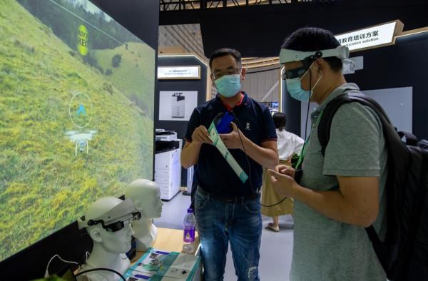 “網際網路之光”博覽會在烏鎮開幕 聚焦前沿技術和數字化改革 “網際網路之光”博覽會在烏鎮開幕 聚焦前沿技術和數字化改革