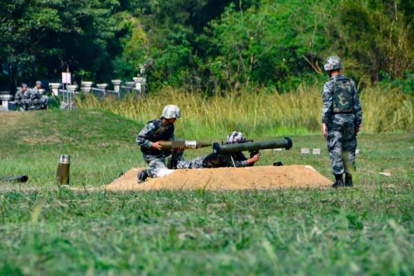 反坦克火箭彈射擊，看著就帶勁兒！