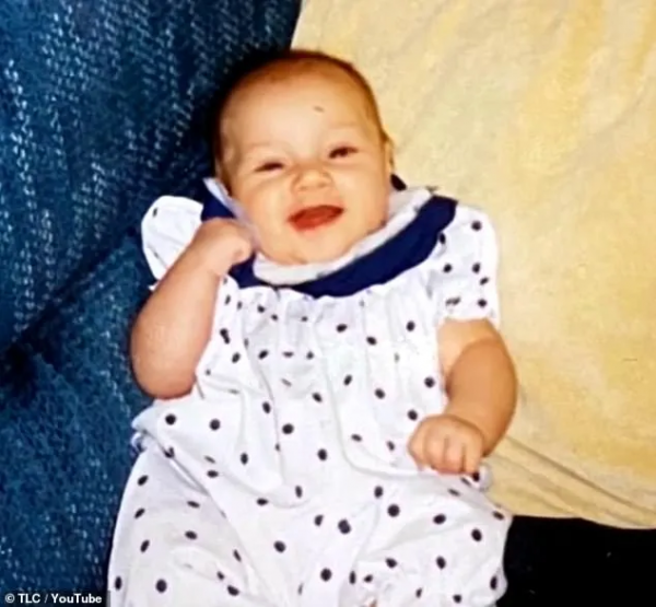 22歲女生被“困”在8歲小孩身體裡,無奈:我想被當成大人對待啊 22歲女生被“困”在8歲小孩身體裡,無奈:我想被當成大人對待啊