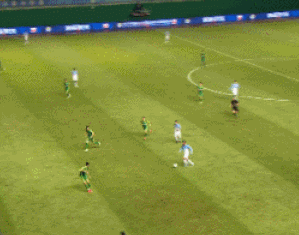 僅用速度就打爆中超豪門防守！31歲前蘇寧飛翼昇華了，越來越強