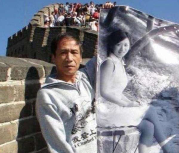 著名主持人魏笑：新婚24小時離世，丈夫至今未娶，父親仍在懷念她