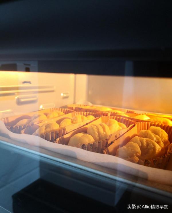 復刻麵包房的麻花小麵包，椰香柔軟又拉絲，學會了隨吃隨做，厲害