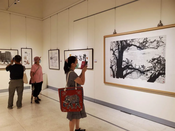 水墨大師李轂摩81書畫展臺中展出 捐贈作品典藏臺中綠美圖 水墨大師李轂摩81書畫展臺中展出 捐贈作品典藏臺中綠美圖