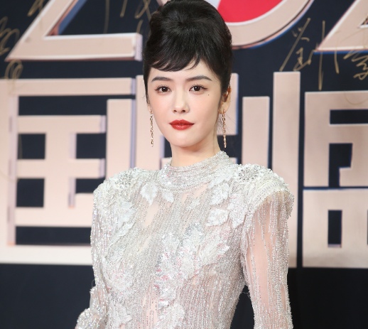 國劇盛典紅毯來了!宋祖兒穿花裙,吳謹言瘦過頭,喬家主演合體 國劇盛典紅毯來了!宋祖兒穿花裙,吳謹言瘦過頭,喬家主演合體