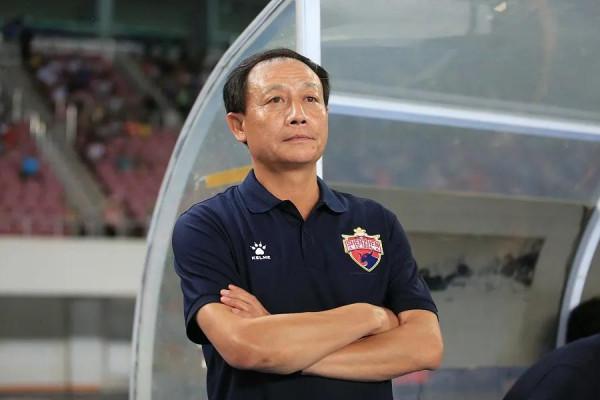 國家隊教練用這幾個人比李鐵更合適嗎？