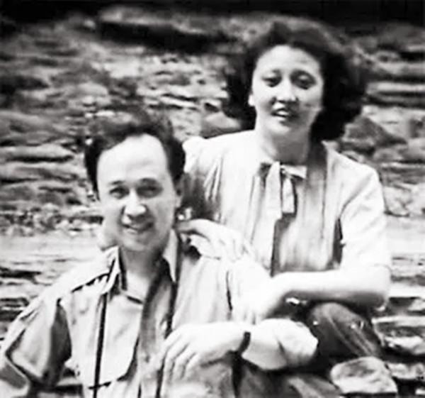 錢學森夫人蔣英葬禮,黨旗蓋身,眾多學生前來送別恩師 錢學森夫人蔣英葬禮,黨旗蓋身,眾多學生前來送別恩師