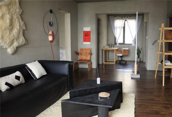 姑娘徒手裝修130㎡毛坯房，傢俱100%手工製作，網友：膜拜