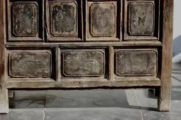 兩個書櫃，經櫃和書箱