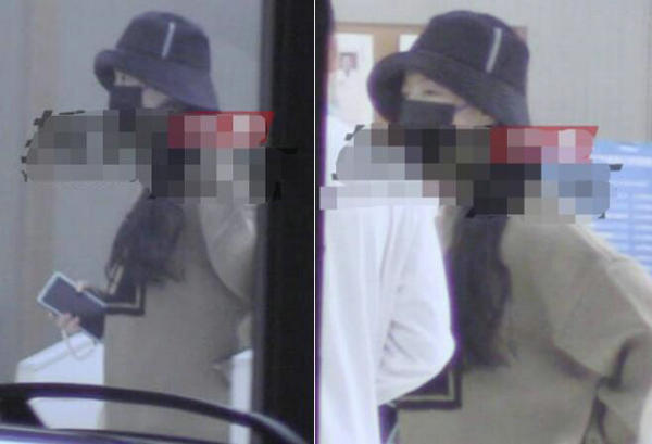 劉亦菲久違露面現身中醫按摩館被拍 手扶腰部行走遲緩惹人擔憂 劉亦菲久違露面現身中醫按摩館被拍 手扶腰部行走遲緩惹人擔憂