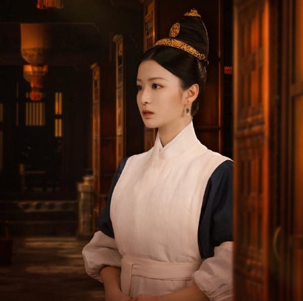 王豔不當闊太，復出演“王楚然”的媽！看23年前劇照還真長得像