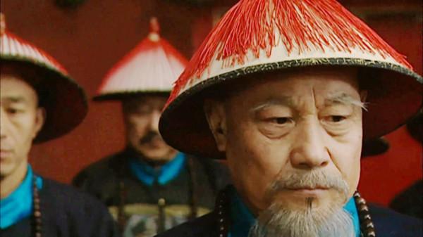 大學士馬齊，能力強性格剛，度過立儲風波，帶領富察家走向輝煌