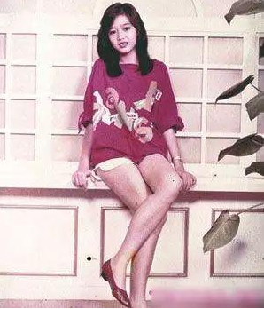 甘願被藏21年,46歲為劉德華生子,朱麗倩真的太狠了 甘願被藏21年,46歲為劉德華生子,朱麗倩真的太狠了