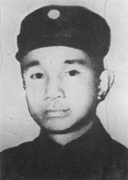 毛主席要粟裕入朝作戰，粟裕因頭痛錯過，後才知他頭裡有3枚彈片