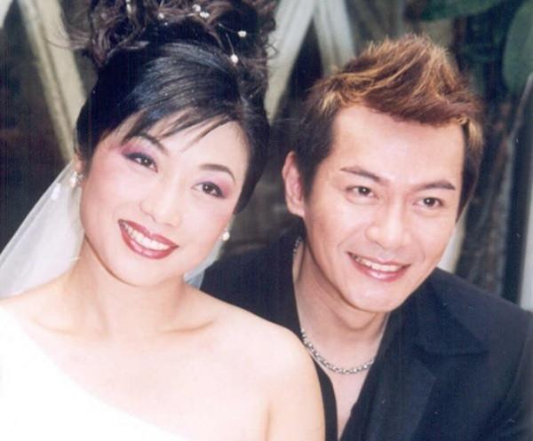 黎耀祥謝天華回家過年，新一批TVB藝人組團回內地，全都是熟面孔