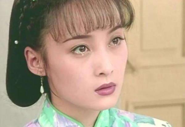 把瓊瑤劇女演員，和於正劇女演員的哭戲一比較，差距就出來了