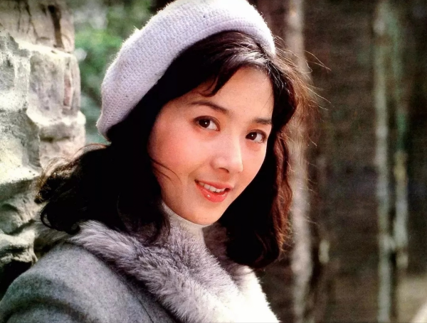 80年代爆火的6位女明星，劉曉慶鋃鐺入獄，潘虹吃齋信佛