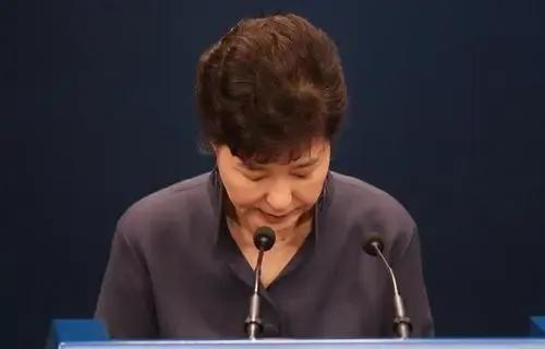 看新聞學英語 韓國前總統朴槿惠獲文在寅特別赦免