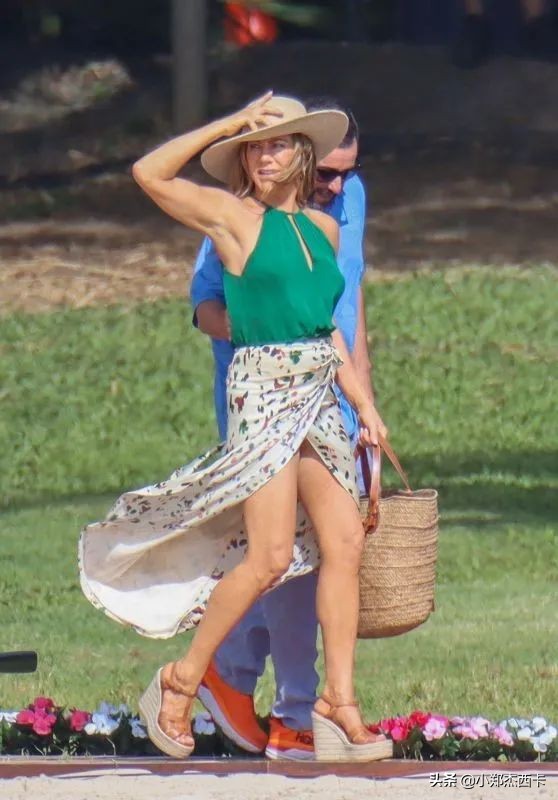 69歲坐頭排參加時裝週，歲月不敗美人真絕了