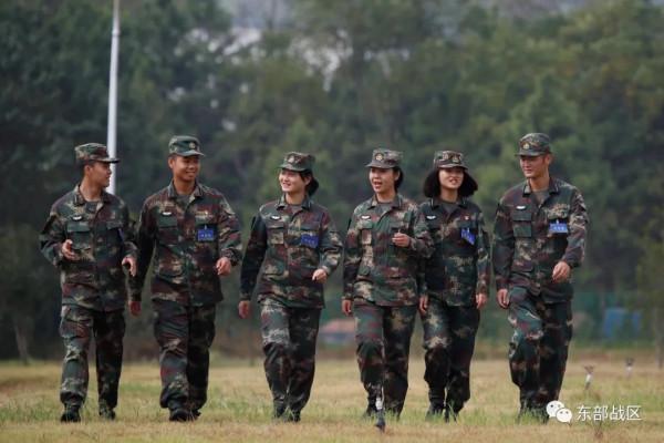 火箭軍新排長和新入職文職亮相