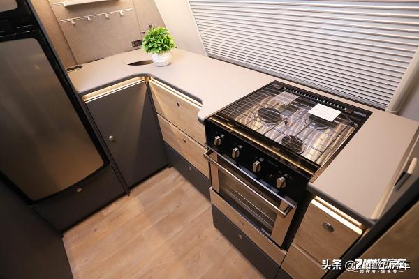 室內恆溫配地暖！車長超8米設施齊全 德福貝多因670BET拖掛房車