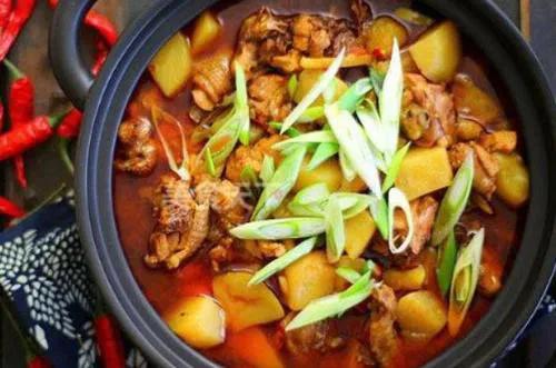 冬季減肥頓頓吃蔬菜容易感冒，多吃鮮香菜，補充營養強健體質