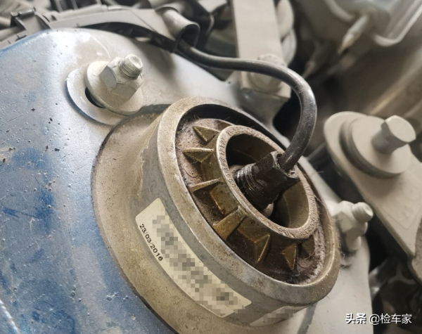 報價95萬的3.0T卡雷拉驗出問題白送?檢測師愣了,買家沒忍住 報價95萬的3.0T卡雷拉驗出問題白送?檢測師愣了,買家沒忍住