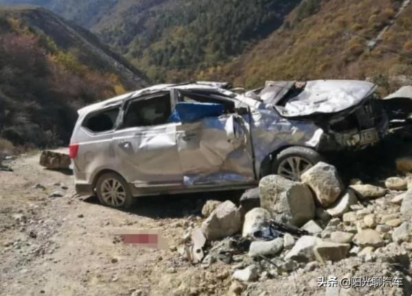 川藏線上豪車被遺棄,為何沒人撿?不是不敢,是不值得 川藏線上豪車被遺棄,為何沒人撿?不是不敢,是不值得