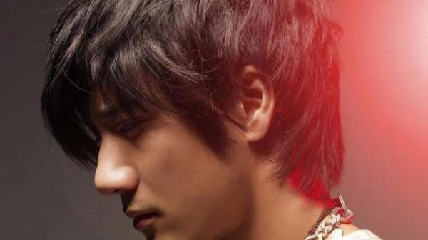 王力宏官宣已提出離婚申請，目前二人育有兩女一子