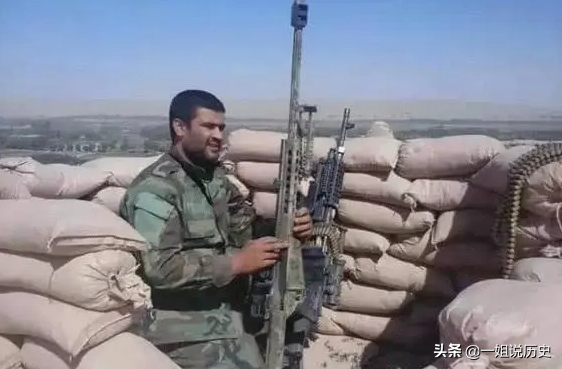 連鋼板都能打穿的子彈，為啥卻被麻沙袋輕鬆擋下？原理很簡單