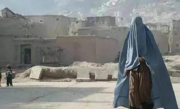 《燦爛千陽》:不反抗不是妥協,深陷骯髒泥潭仍心懷烈日 《燦爛千陽》:不反抗不是妥協,深陷骯髒泥潭仍心懷烈日