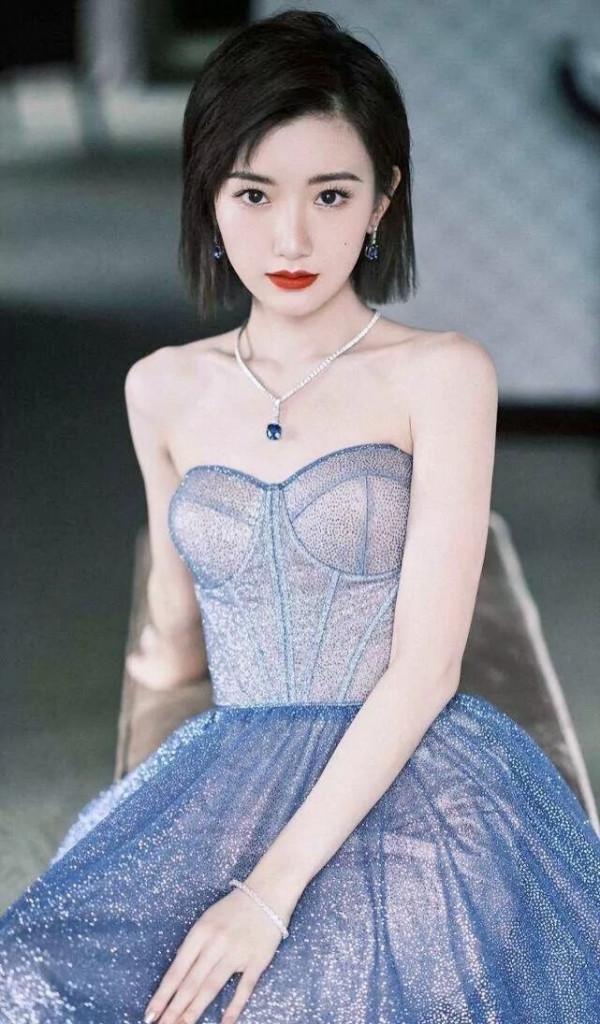 毛曉彤美圖合輯