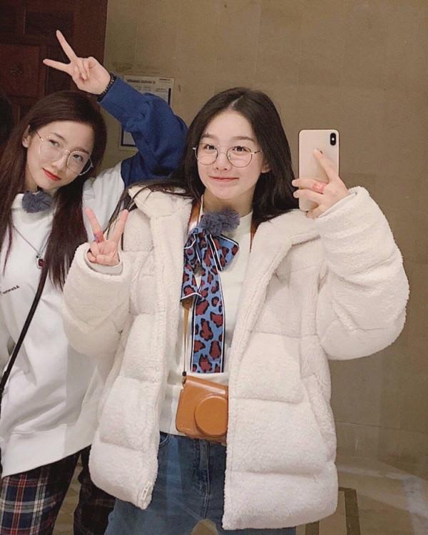 孟美岐徐夢潔親身展示，時下襯衣穿法新潮流，襯衣女孩的福利