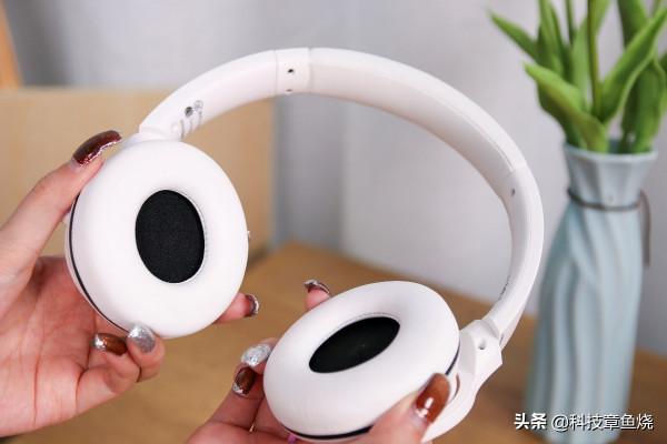 寒冷的季節裡，讓鐵三角S220BT來給你暖暖耳朵