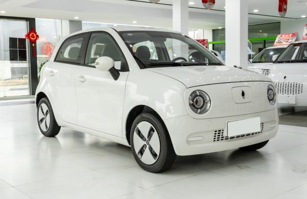 6.98萬的純電動小車,長得很可愛,上下班開會很拉風 6.98萬的純電動小車,長得很可愛,上下班開會很拉風