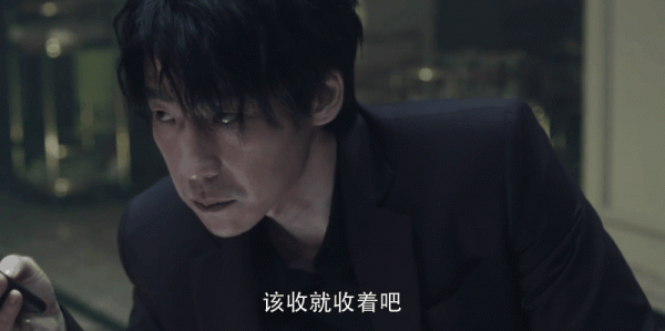 誰揭開了塑膠演員的遮羞布，他們真的需要8個助理和30個保鏢麼？