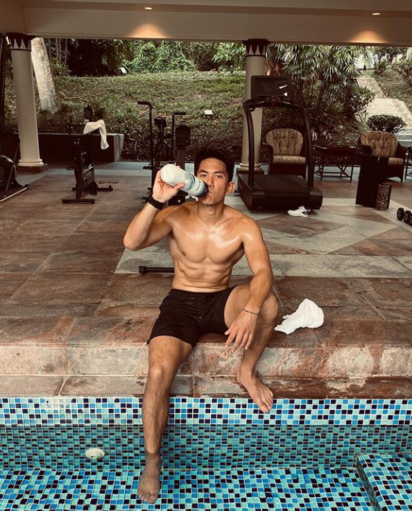 汶萊馬丁王子真迷人，30歲的他身材顏值都爆表，準王妃是豪門千金