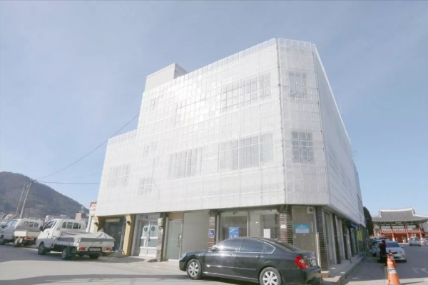 回收材料，變廢為寶，做“拾荒者”重複利用，減緩地球變老的速度