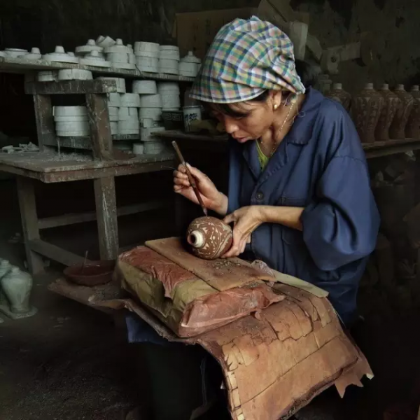 70年代難得一見的手工人老照片,好熟悉!有的快失傳… 70年代難得一見的手工人老照片,好熟悉!有的快失傳…