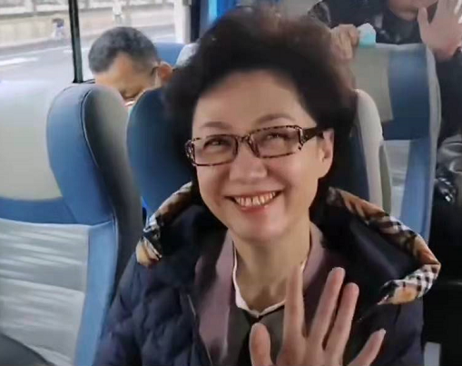 文代會眾星合影,陳寶國地位高,濮存昕蹺二郎腿,周濤鞠萍同框 文代會眾星合影,陳寶國地位高,濮存昕蹺二郎腿,周濤鞠萍同框