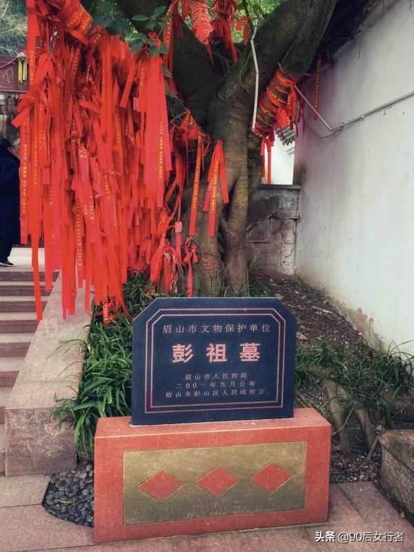 蜀中僅次於青城、峨眉的仙山，曾封山改造多年，重歸後遭遊客吐槽