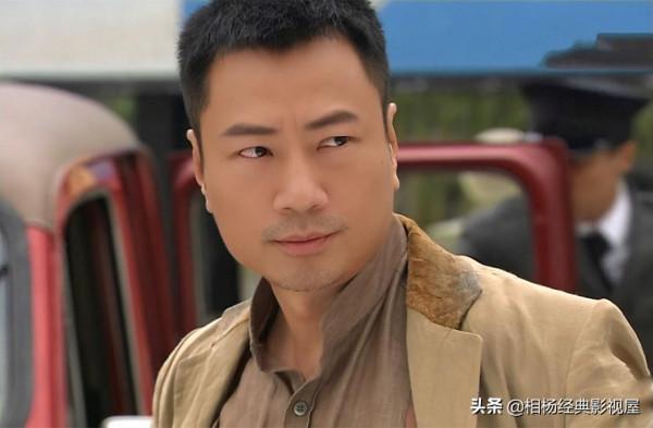 《義海豪情》：排骨仔，從窩囊廢到有所擔當，“義”字當先