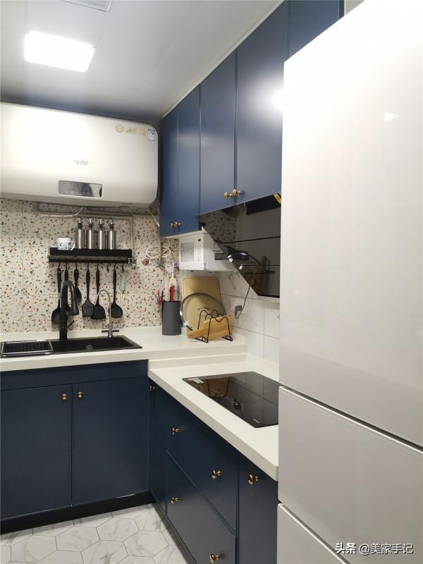 退休教師69㎡的家意外走紅：裝修得比年輕人還時髦，每處都超高階