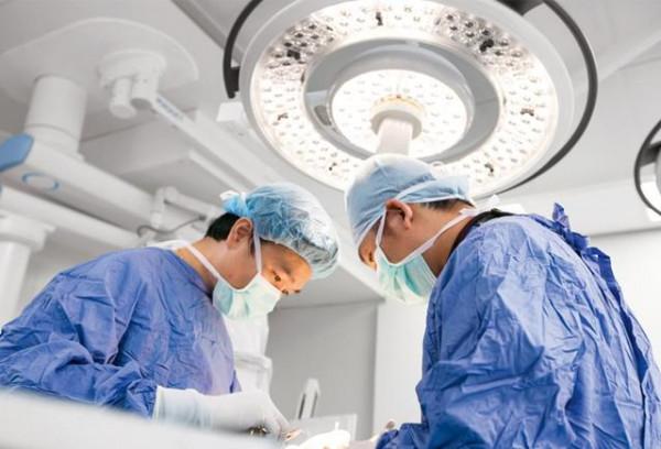 為什麼麻醉手術後,醫生要不斷叫醒患者?原來,這一步相當重要 為什麼麻醉手術後,醫生要不斷叫醒患者?原來,這一步相當重要