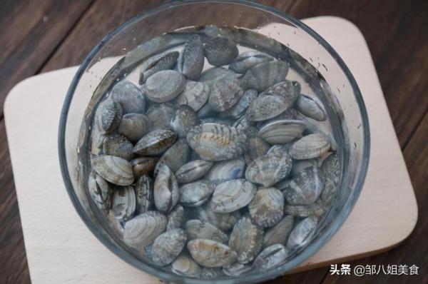 洗花蛤,儘量不要焯水,教您幾個好方法,吐沙乾淨,不影響口感 洗花蛤,儘量不要焯水,教您幾個好方法,吐沙乾淨,不影響口感