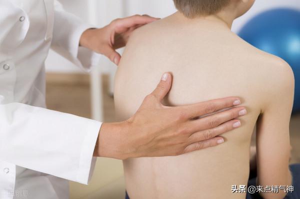 中醫告訴你保健脊柱的這3個關鍵點