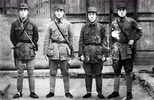 1981年，一位老太太在北京住院，多位開國將軍前來看望，她是誰？