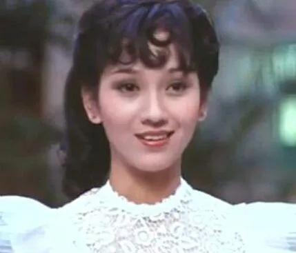 17歲的朱茵 趙雅芝 蔡少芬 其差距一目瞭然