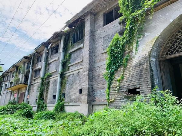 江西“藏身”景區的軍工廠,將軍曾親自選址,今廠房破敗氣勢猶在 江西“藏身”景區的軍工廠,將軍曾親自選址,今廠房破敗氣勢猶在